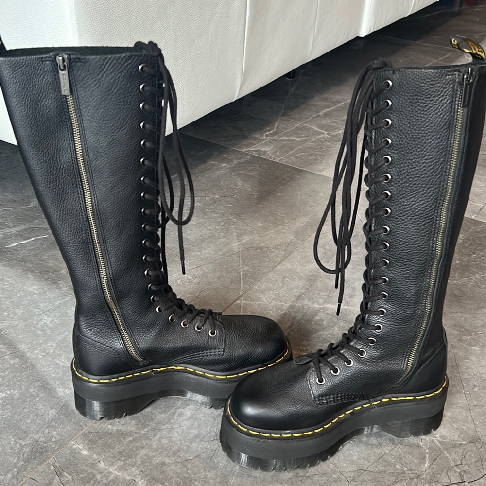 Dr. Martens x Dolls kill 1B60 Max Boots